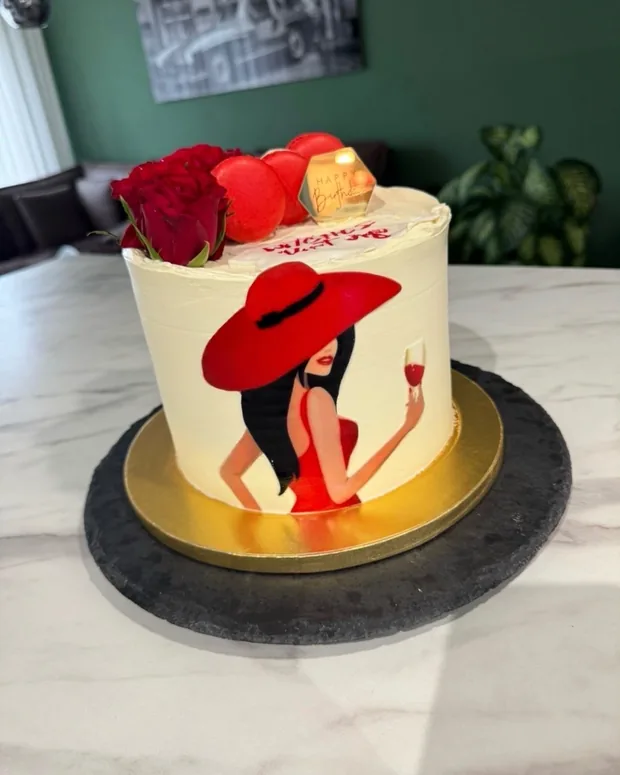 Hand-painted lady in a red hat